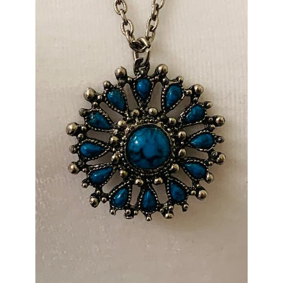 Vintage Turquoise Native American Style Medallion Pendant Necklace, 24" Long - Picture 3 of 10